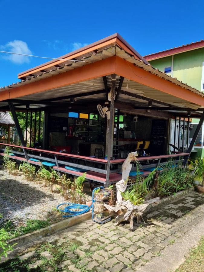 Cha-Cha Hotel Ko Lanta Exteriör bild