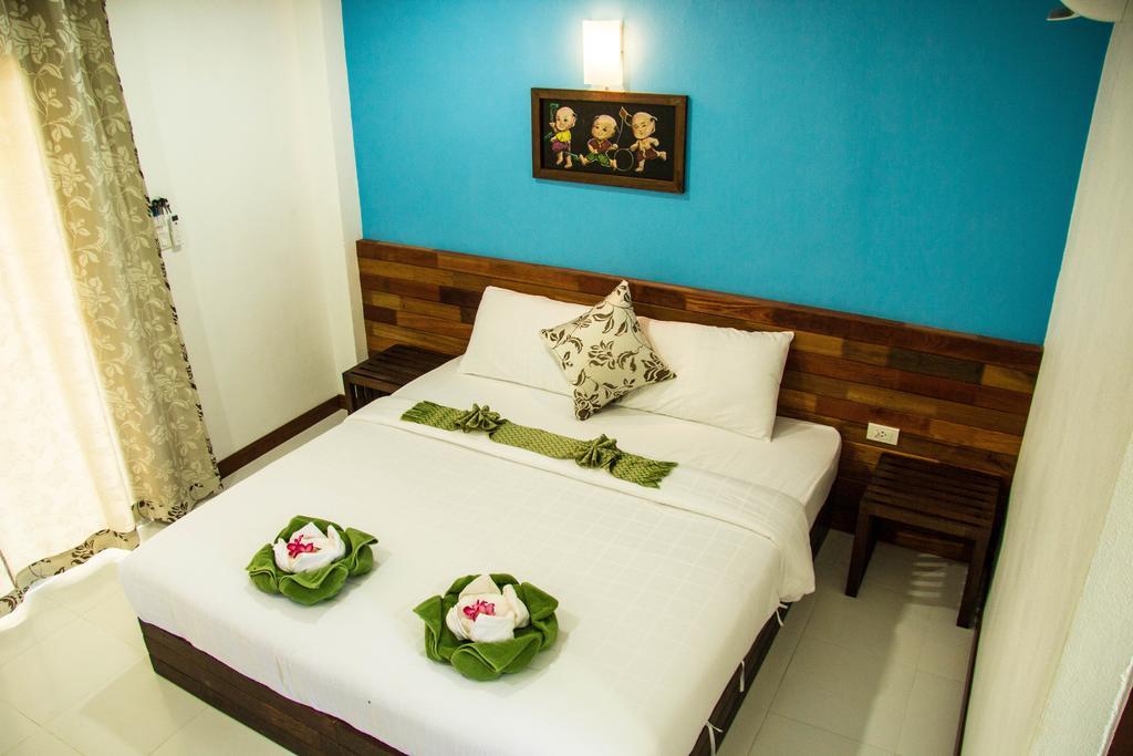 Cha-Cha Hotel Ko Lanta Rum bild