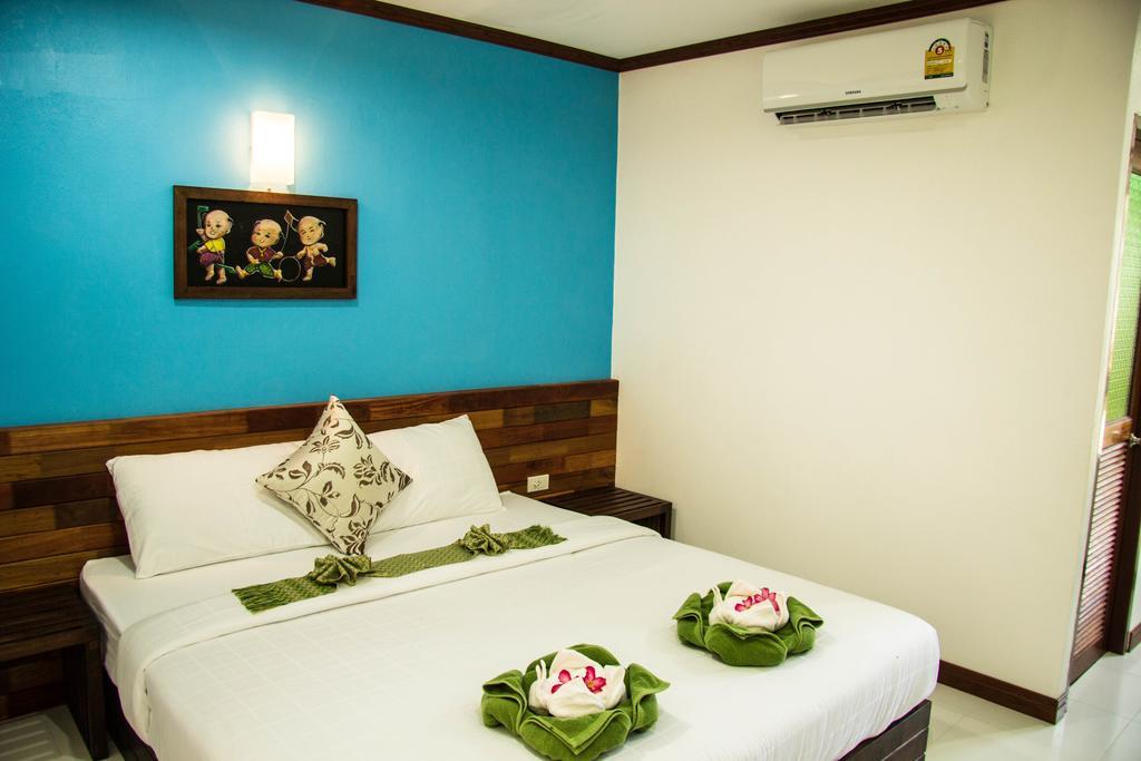 Cha-Cha Hotel Ko Lanta Rum bild